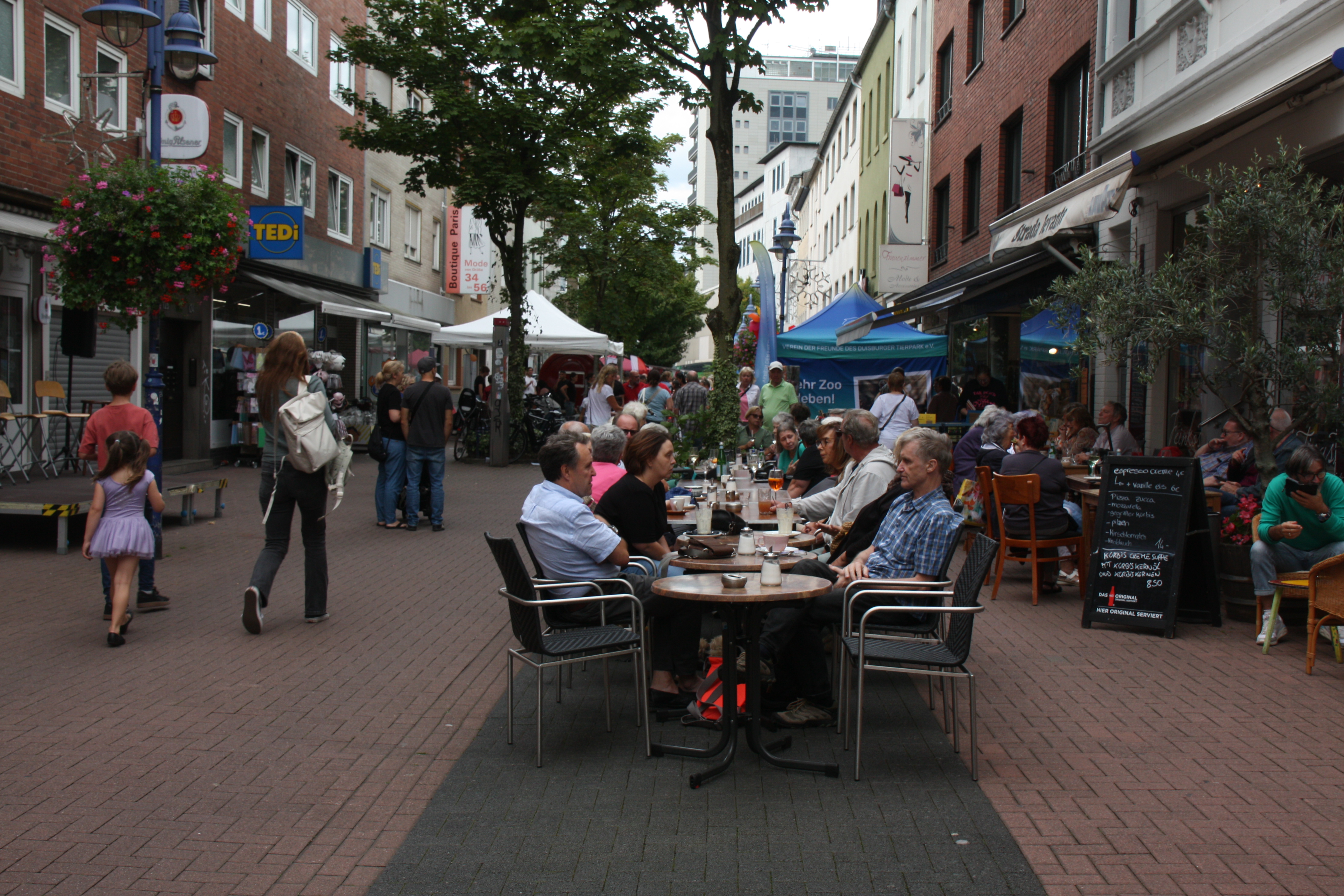 Tag der Oststra&szlig;e